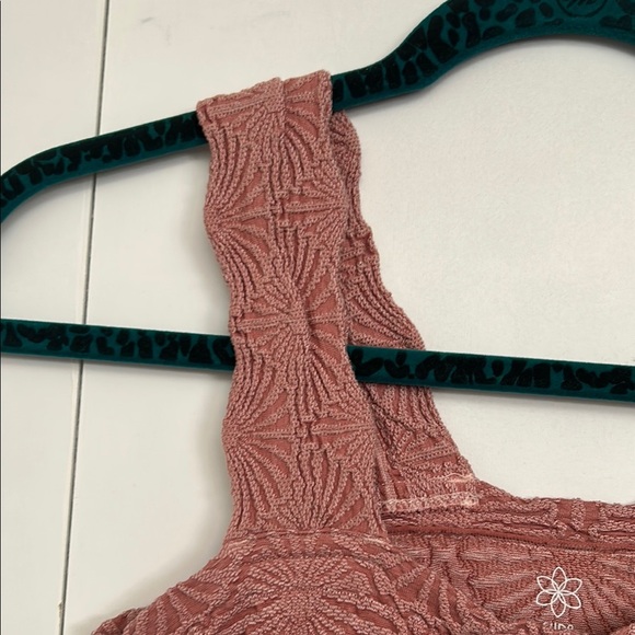 Elegant Mauve Textured Women's Top - Picture 4 of 5